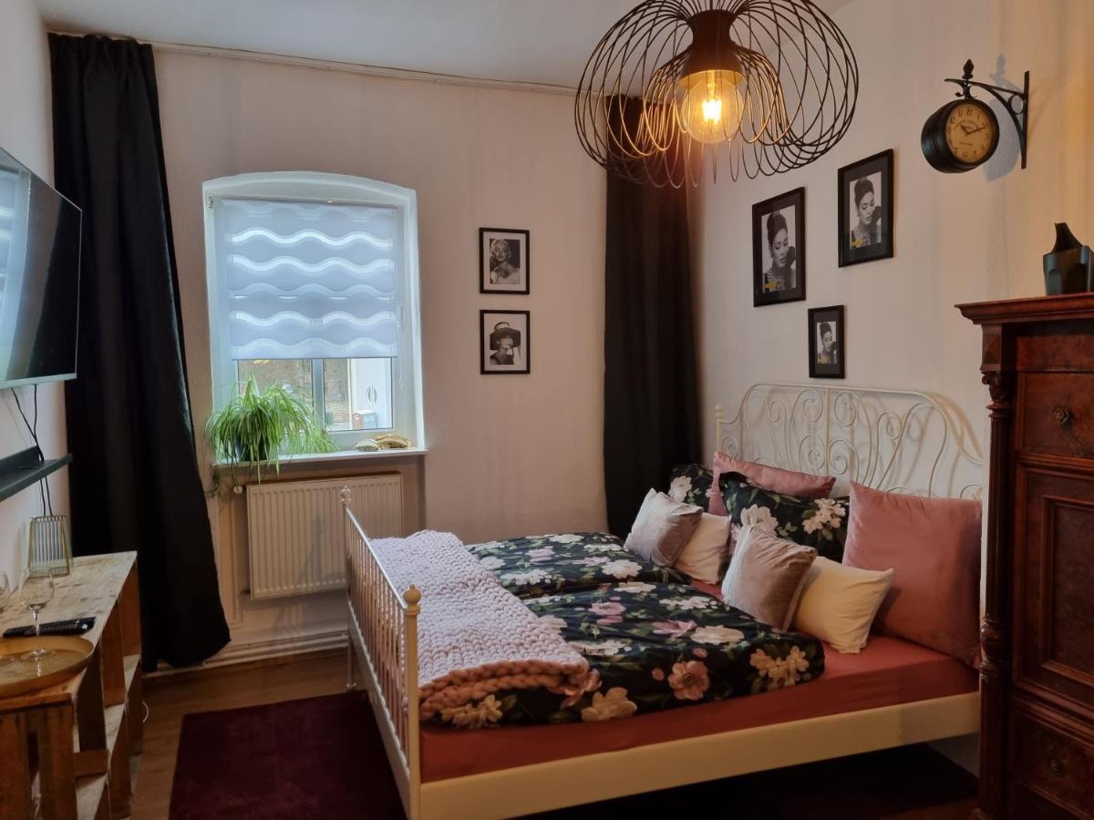 Gigi'S Ferienwohnung Nr. 1 Oschersleben Exteriör bild