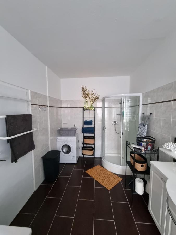 Gigi'S Ferienwohnung Nr. 1 Oschersleben Exteriör bild